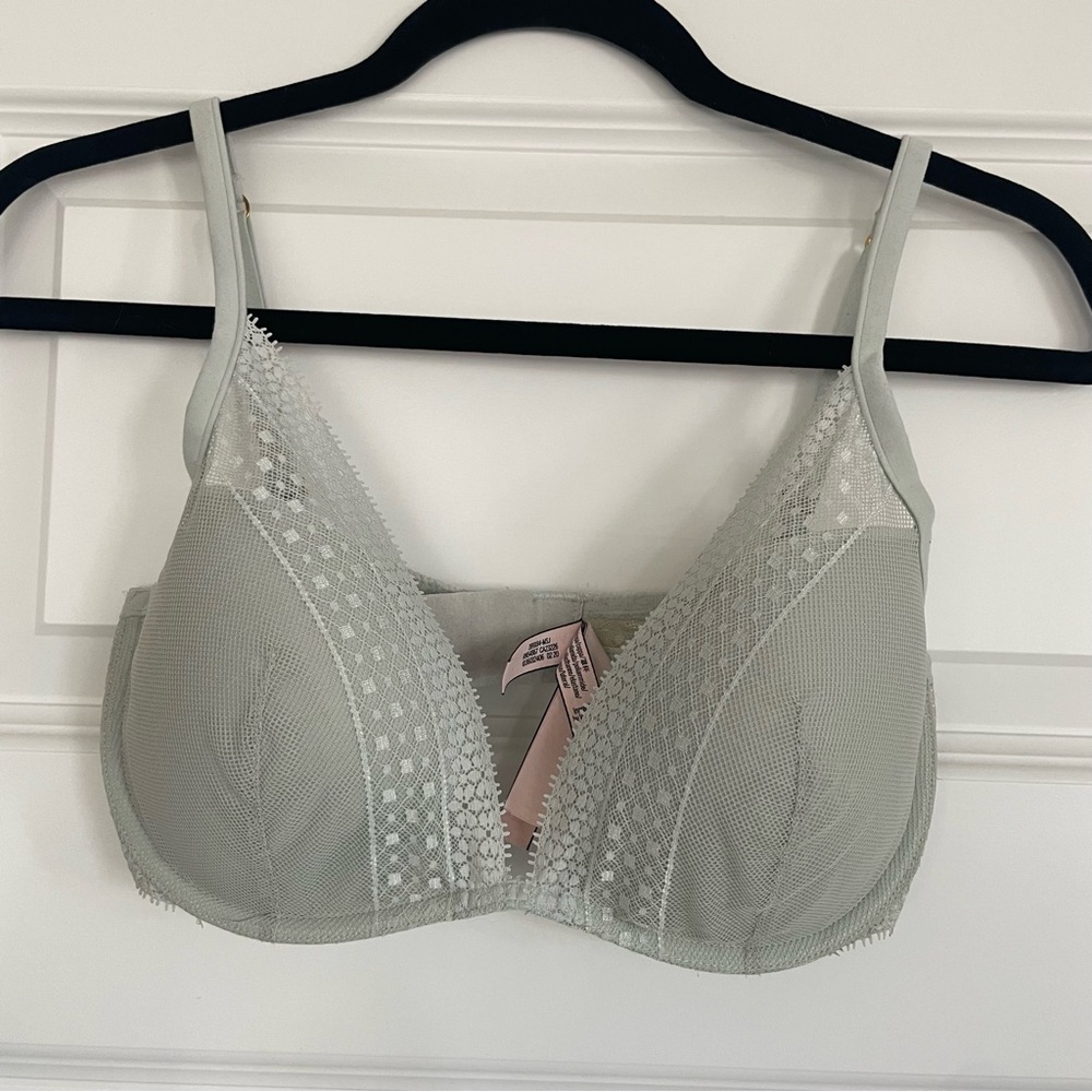 Victoria's Secret Lace Detail Bra in Muted Mint